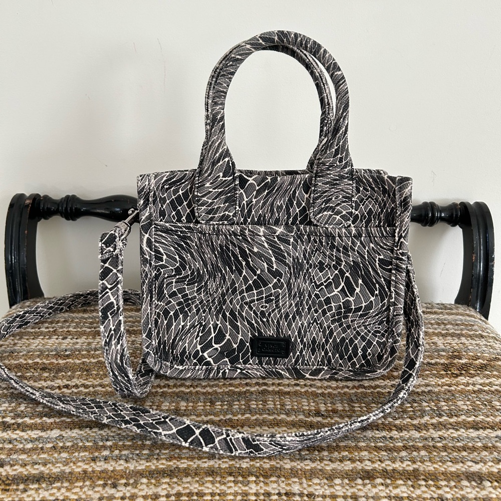 💫Vince Camuto Canvas Tote